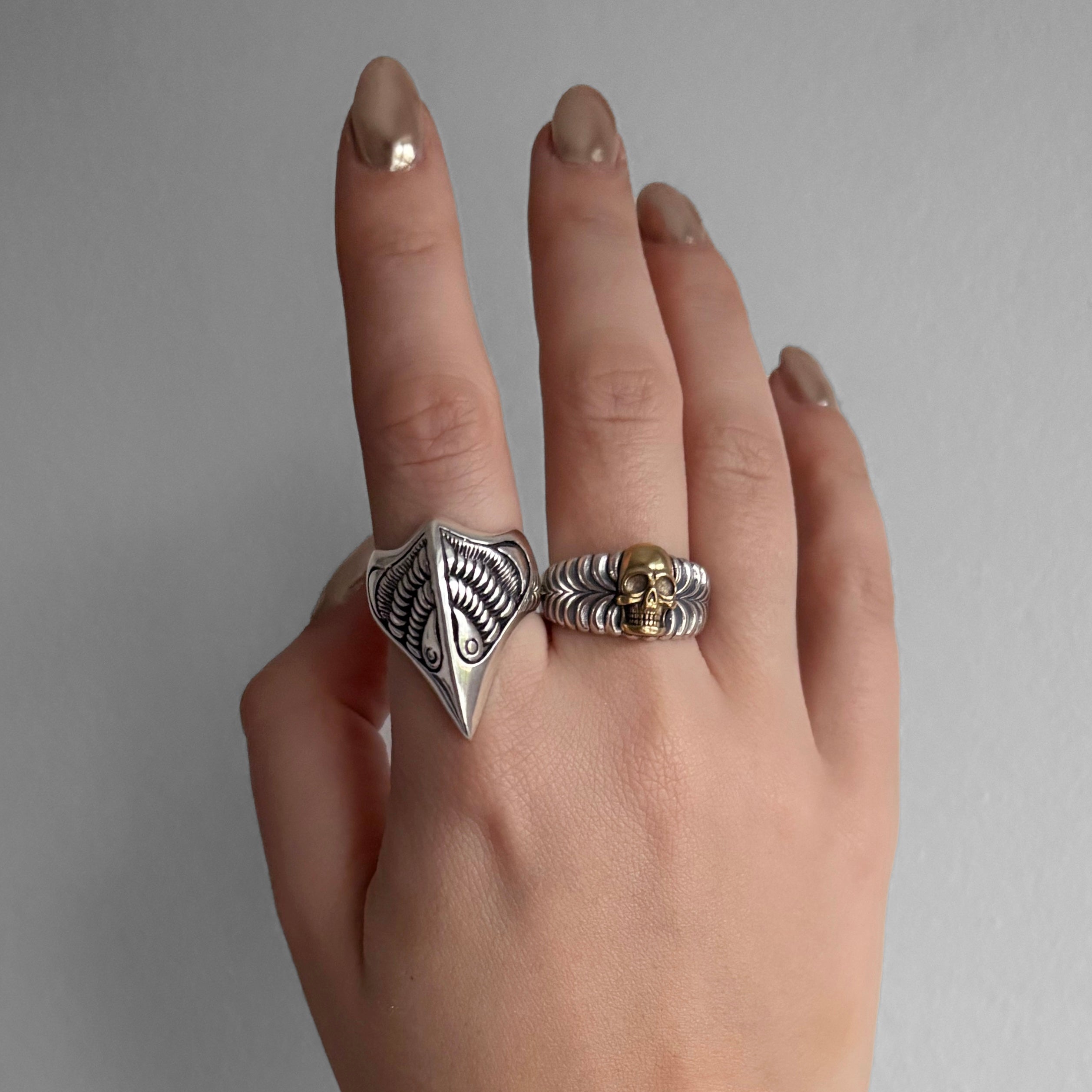 Gold skull ring