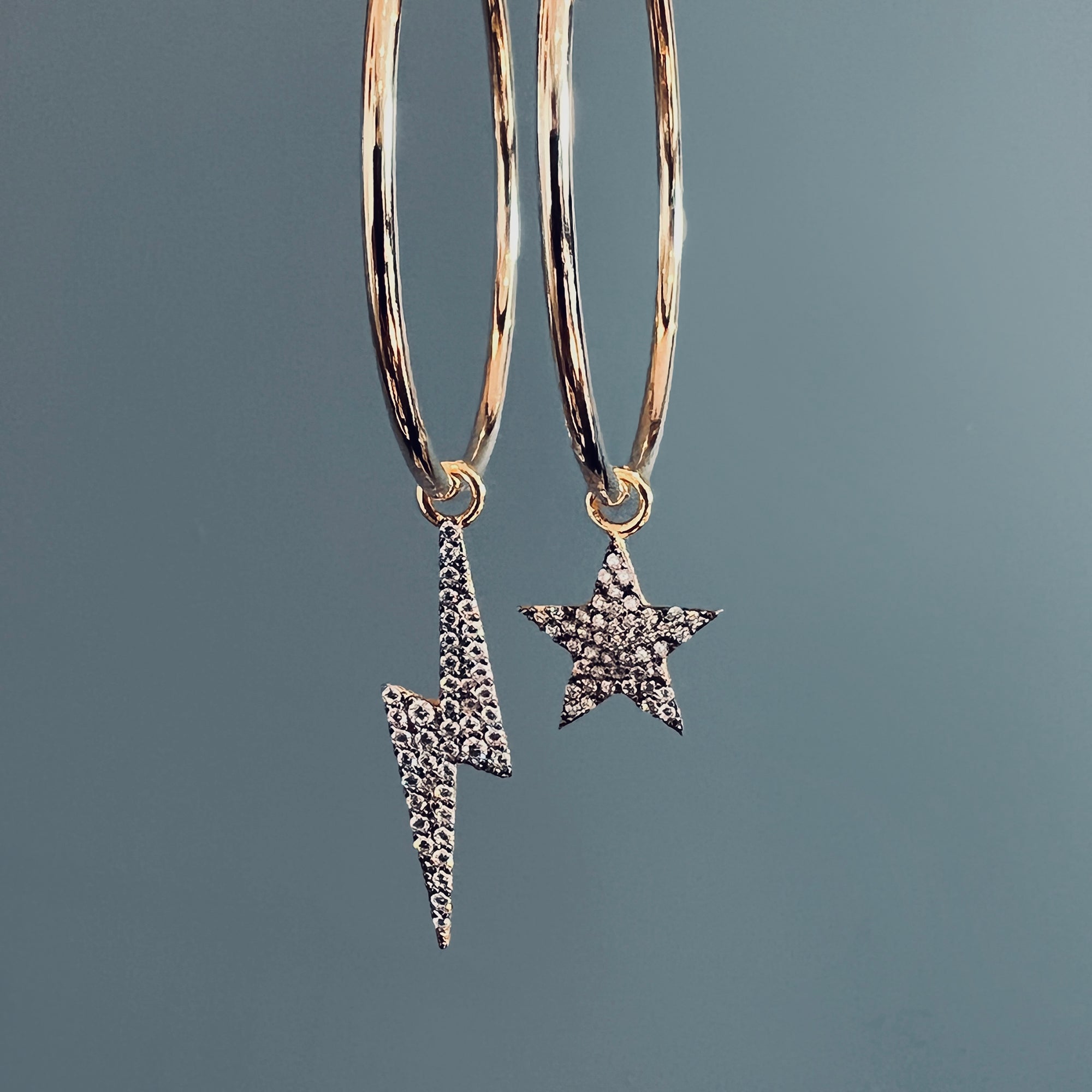 Bowie Hoops Gold - Cosmic Grey diamanté