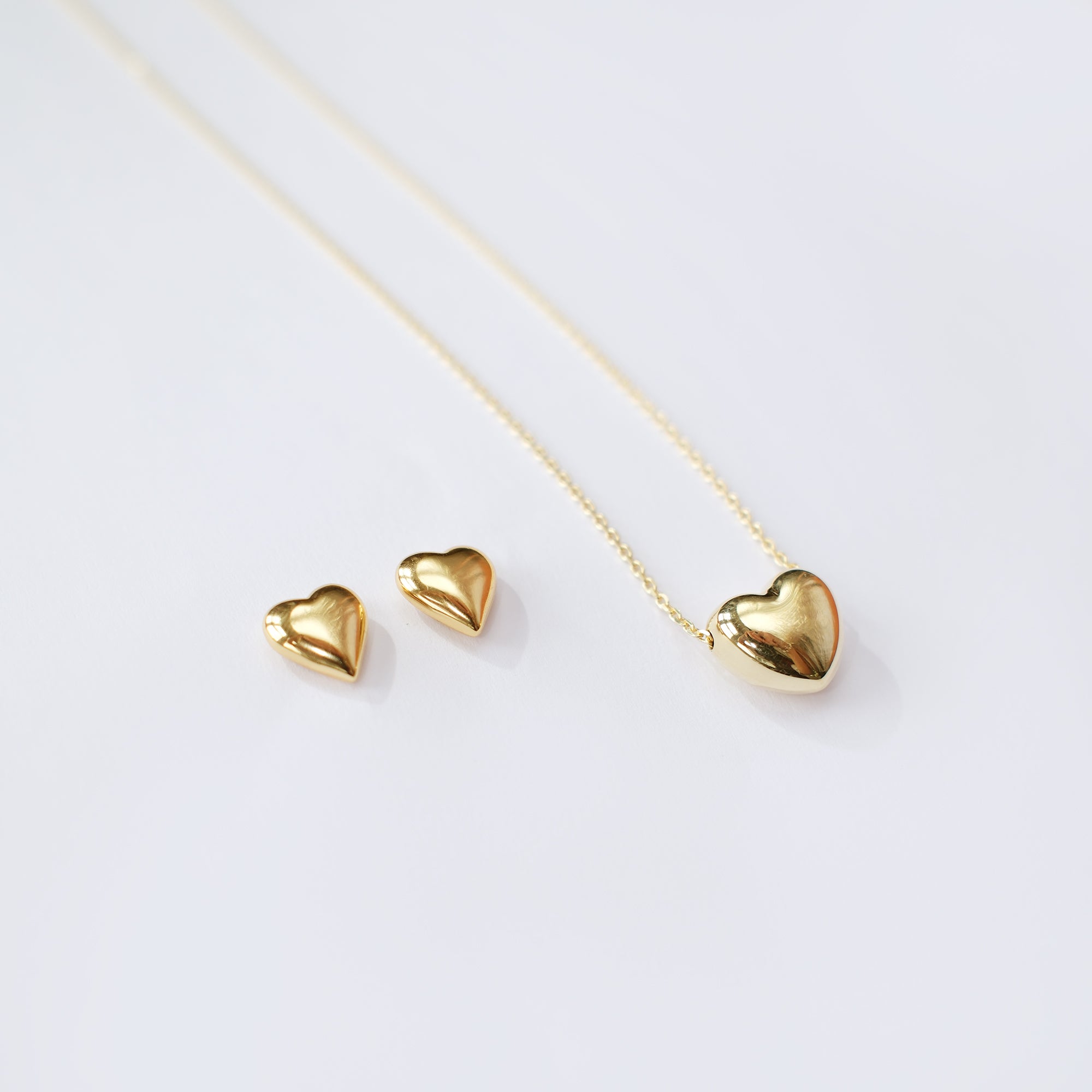 Little Love Bubble studs gold