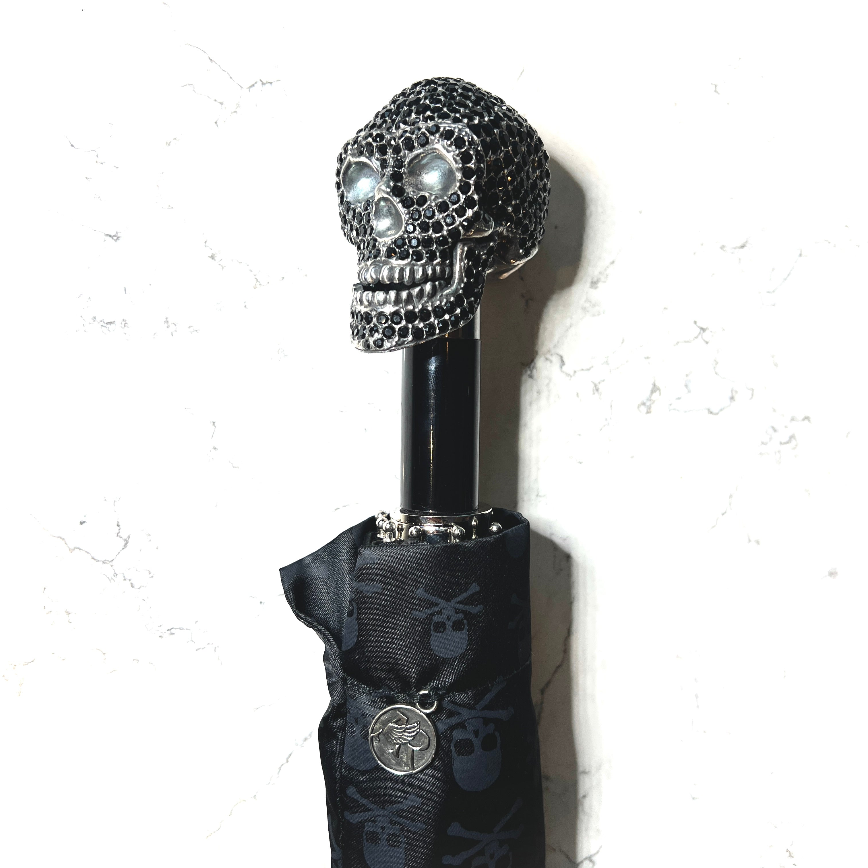 Black Diamante skulls print folding umbrella