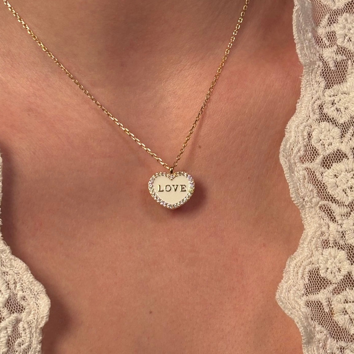 Love Heart necklace gold