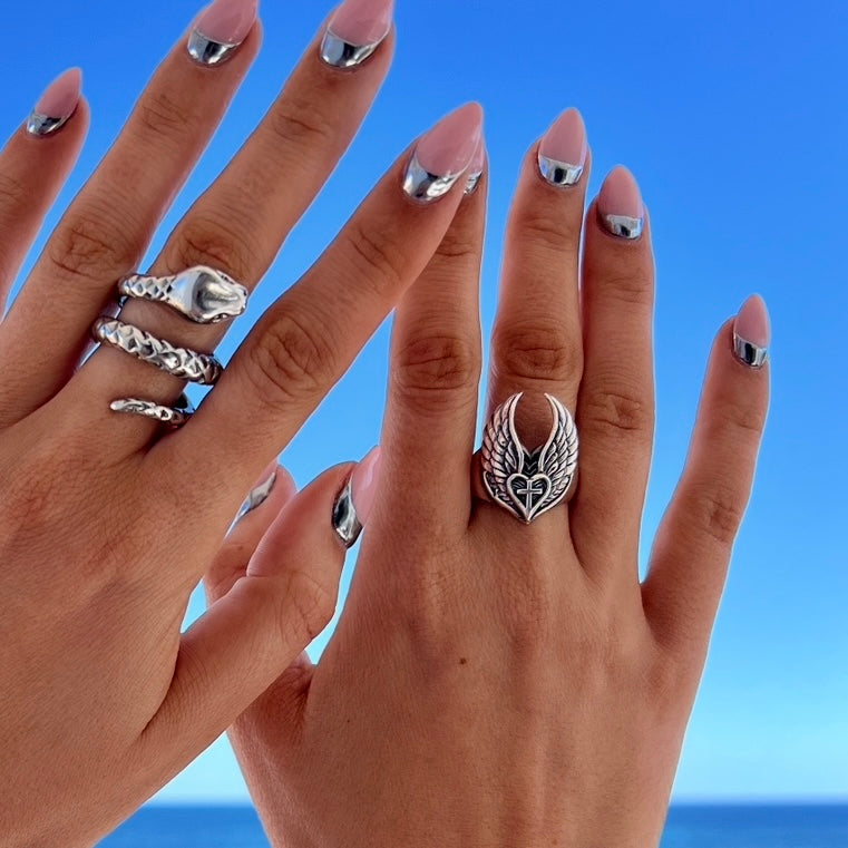 Divine wings ring