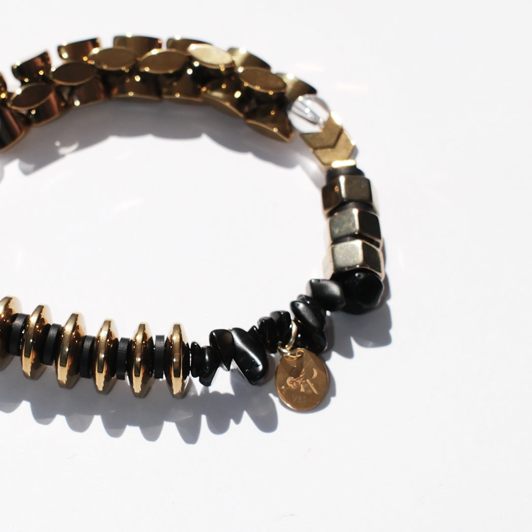 Mix Up stretch bracelet, black & gold