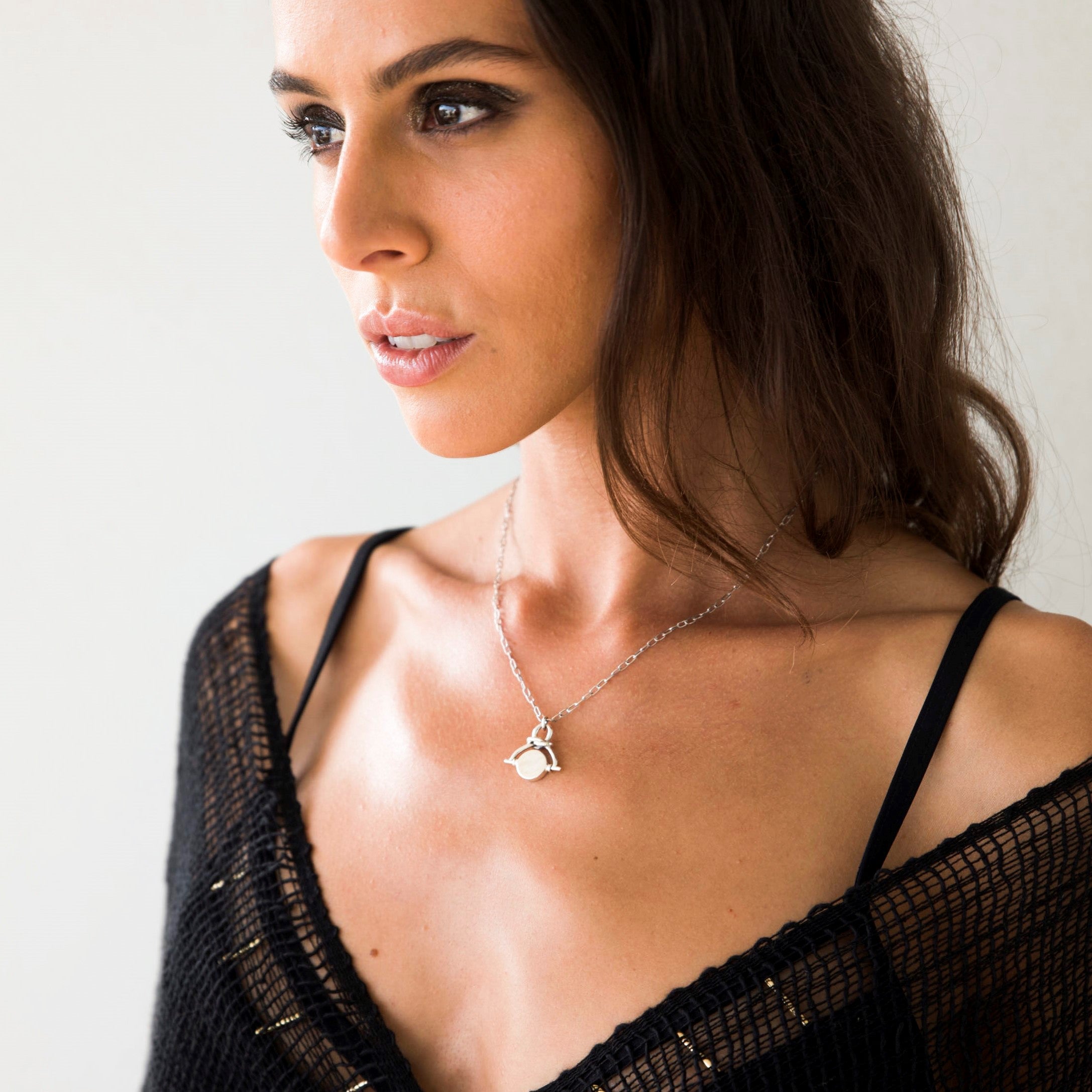 Forget me knot necklace deals